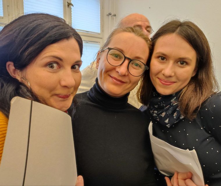 photo_5280899029485600261_y